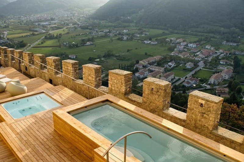 CastelBrando: Relax at a Spa inside an ancient castle - Arriving at CastelBrando from the free parking area