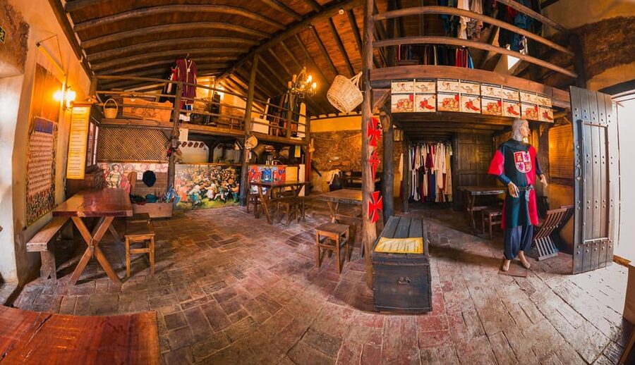 Castro Marim Medieval Trip: Visit Castle + Medieval Tavern - Walking through medieval Castro Marim