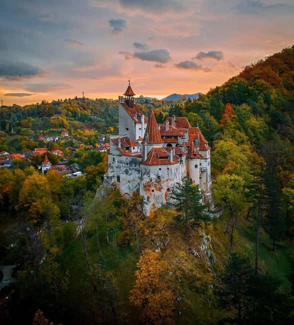 Cave Valley, Râșnov Fortress, Bran Castle & Bear Sanctuary - Key points at a glance