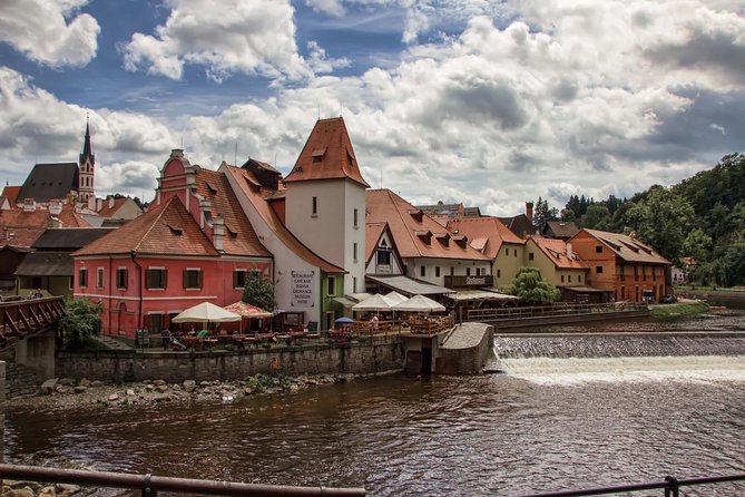 Cesky Krumlov Private day trip from Prague with Lunch and Castle admission - Walking Cesky Krumlov’s historic center