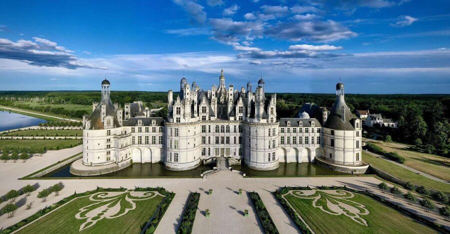 Chambord: Entry Ticket to the Castle - The formal gardens and 5,000-hectare park change the pace