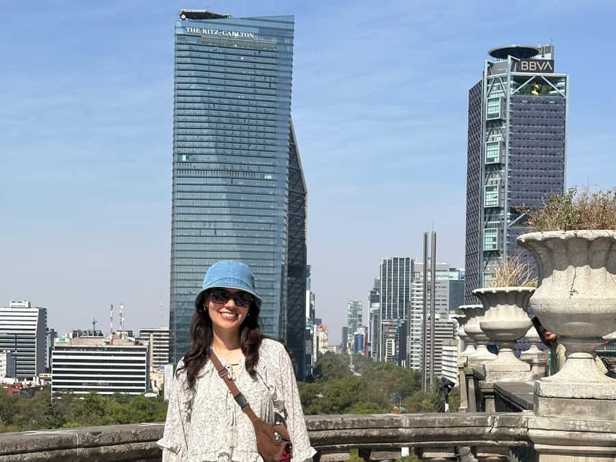 Chapultepec Castle: Private tour with local guide, tickets included - Why Chapultepec Castle is more than a museum stop