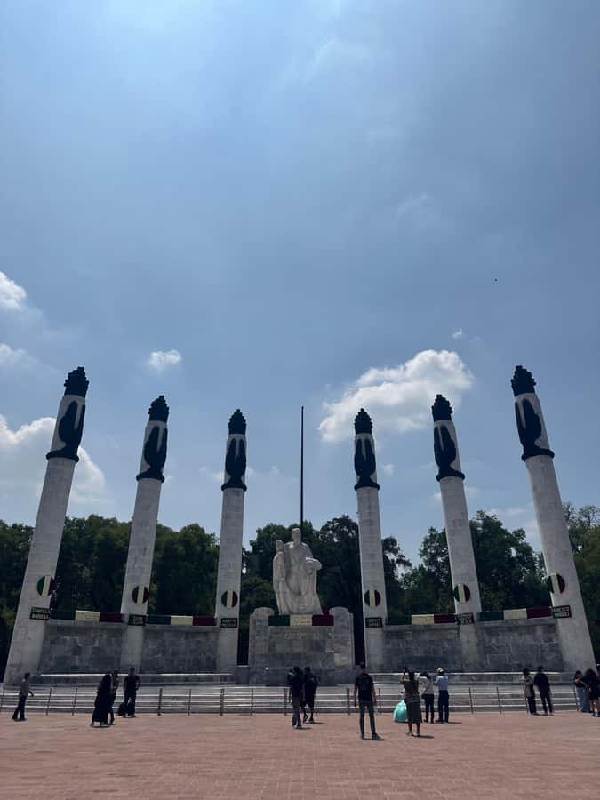 Chapultepec Castle: Private tour with local guide, tickets included - Maximiliano, Carlota, Porfirio Díaz, and the Niños Héroes