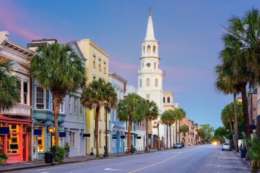 Charleston walking tour with a Citadel history professor - Four Corners of Law and Washington Park