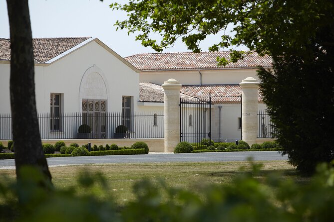 Château de Fieuzal, Pessac-Léognan: Visit and Tasting - Tasting Fieuzal Bee and Château de Fieuzal Rouge