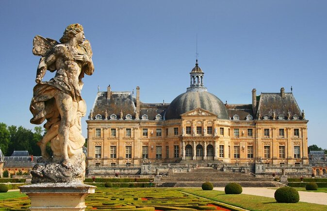 Chateau of Fontainebleau and Vaux le Vicomte 9-Hour Private Tour - Key points to know before booking