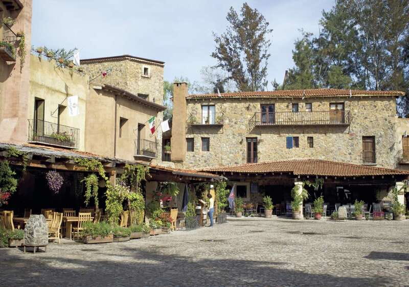 Chautla's Castle, Lavender Farm, and Valquirico Private Tour - Who should book this experience