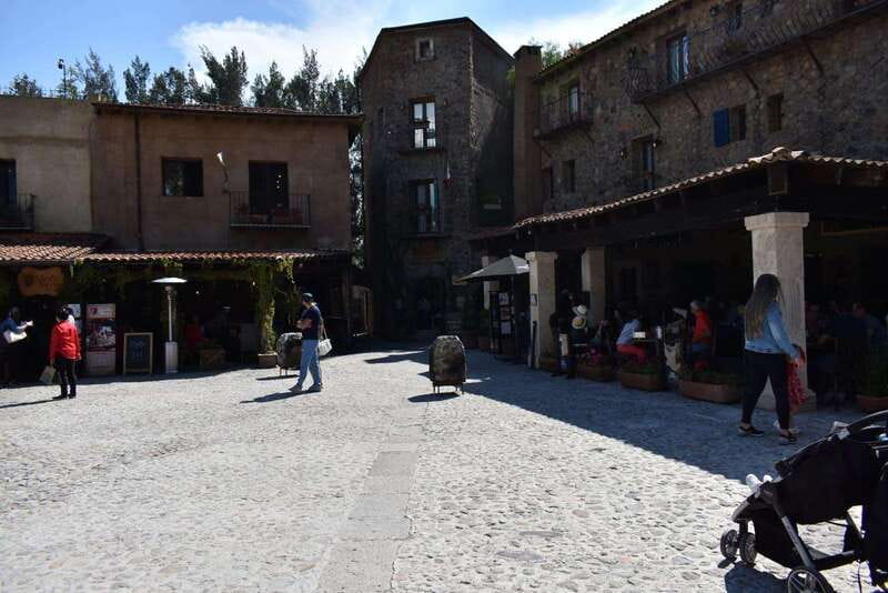 Chautla's Castle, Lavender Farm, and Valquirico Private Tour - Should you book the Chautla, lavender, and Val’Quirico tour?