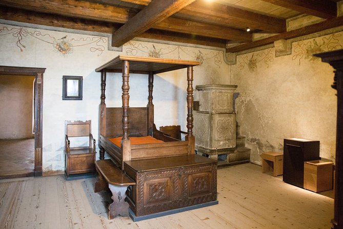 Chillon Castle Entrance Ticket in Montreux - Should you buy the audioguide?