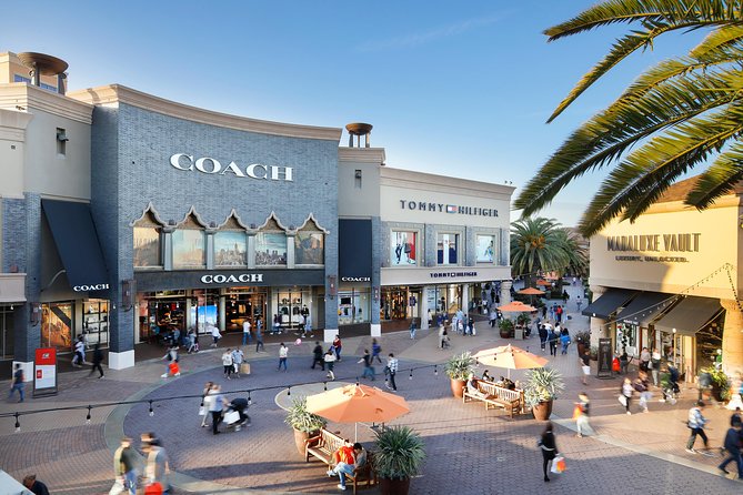 Citadel Outlets Transfer from Anaheim with VIP Lounge, storage & LAX Drop-Off - Arriving at Citadel Outlets and finding the lounge