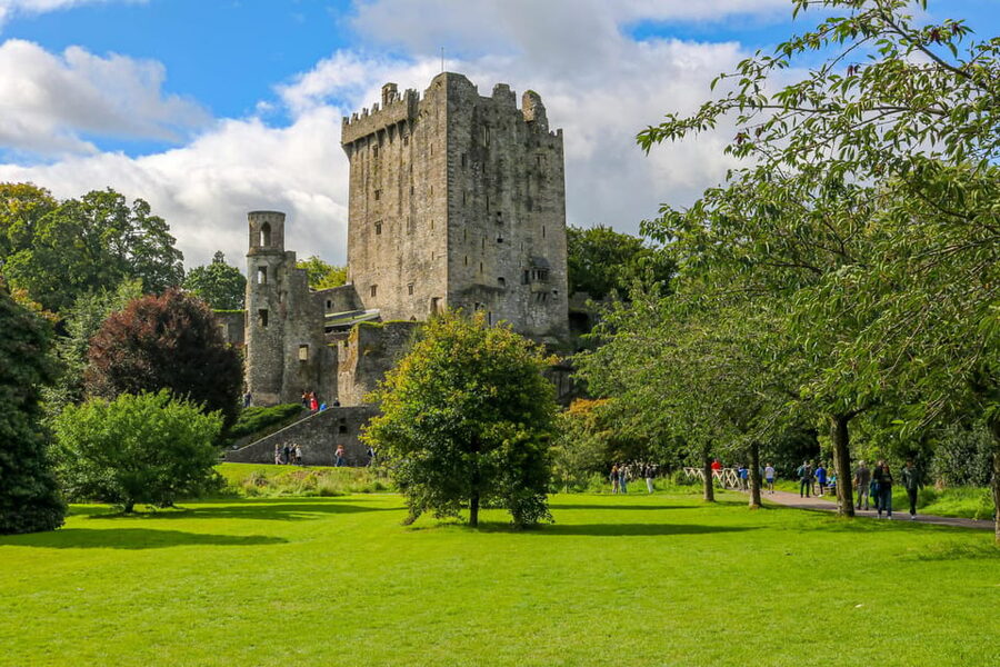 Cobh/Cork: Blarney Castle, Kinsale & Cork City Shore Tour - Blarney Woollen Mills for shopping and a quick break