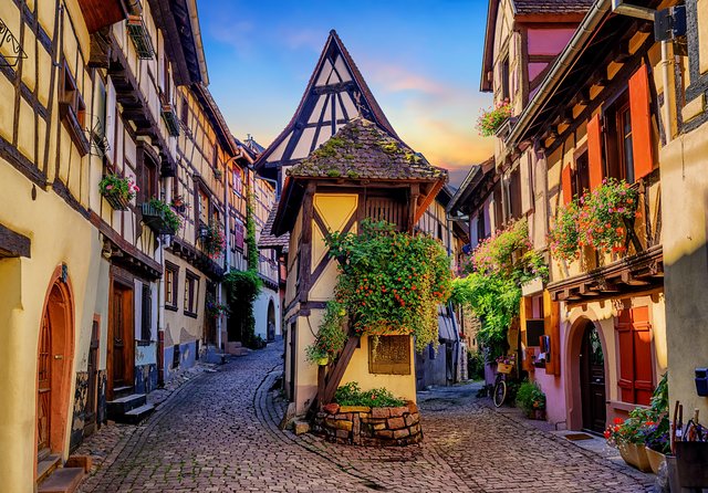 Colmar, Medieval Village & Castle Small Group from Strasbourg - Eguisheim, the stop that needs a seasonal warning