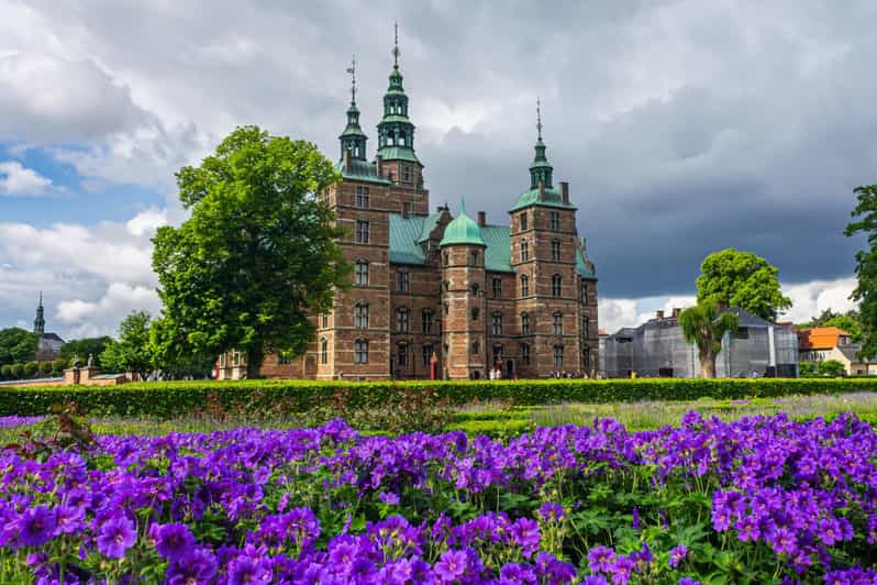Copenhagen: Rosenborg Castle Tour with Skip-the-Line Ticket - Guide quality can make or break the visit