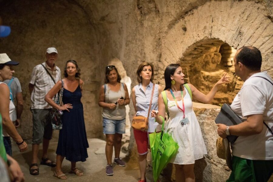 Córdoba: Alcázar and Jewish Quarter 2-Hour Guided Tour - Roman mosaics and the sarcophagus