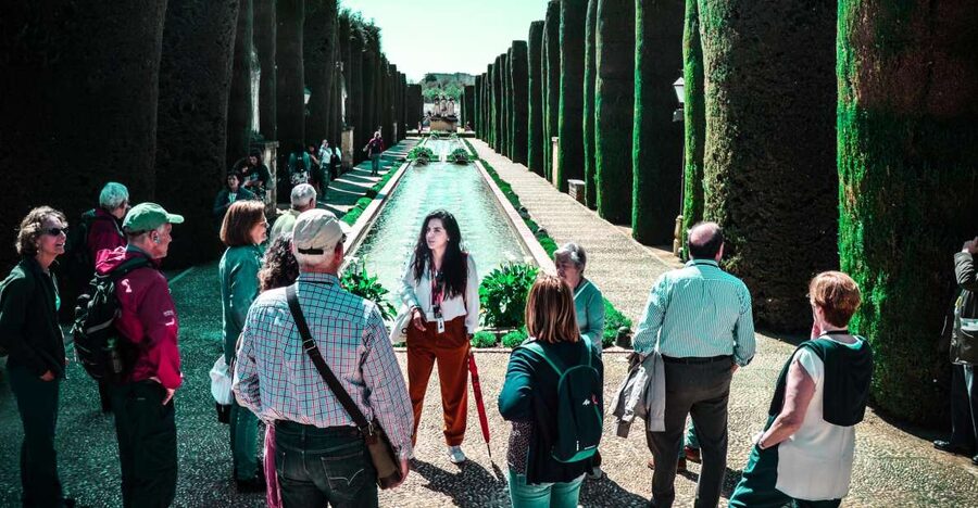 Cordoba: Alcázar de los Reyes Cristianos 1-Hour Guided Tour - Alfonso XI’s royal fortress and its changing roles