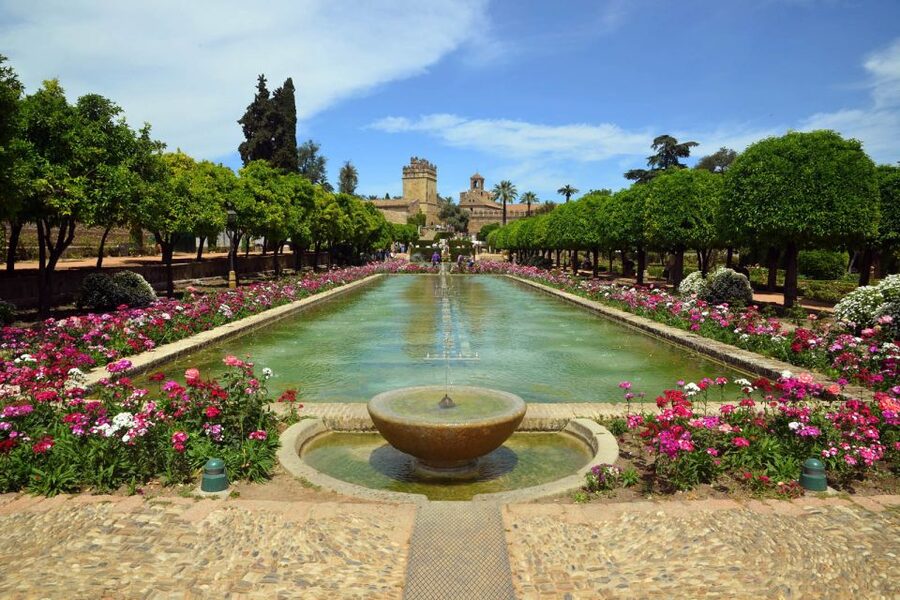 Cordoba: Alcazar Guided Tour and Skip-the-Line Ticket - Climbing the crenellated tower