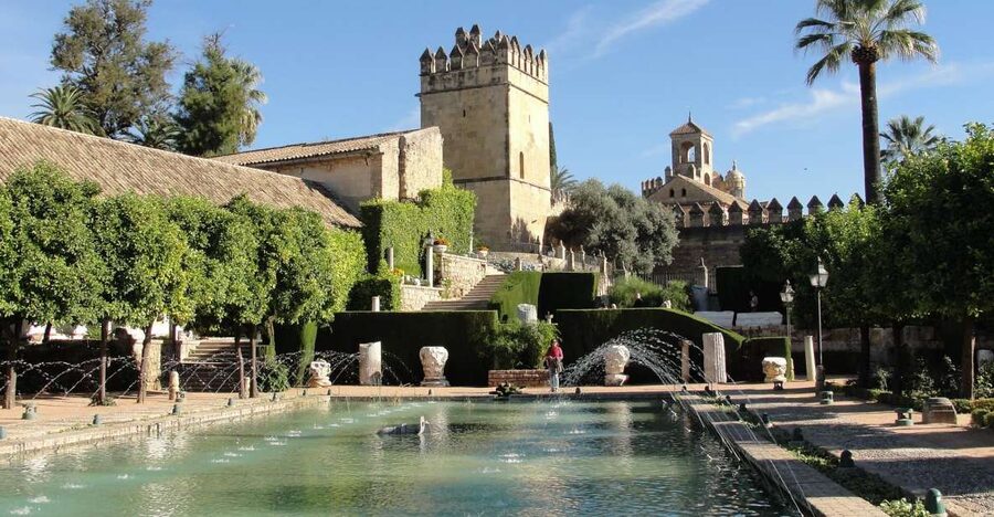 Cordoba: Alcazar Guided Tour and Skip-the-Line Ticket - Entering through the shorter route