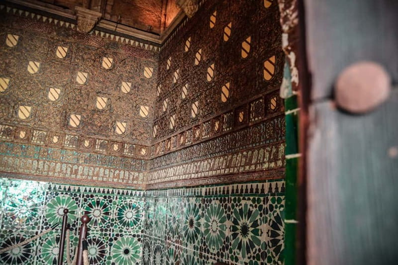Córdoba: Jewish Quarter, Mosque, and Alcázar Tour - What is included, and what is not