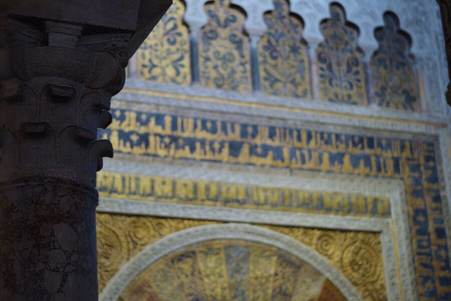 Córdoba: Mosque-Cathedral and Alcazar Tour - Why Córdoba’s two monuments belong together