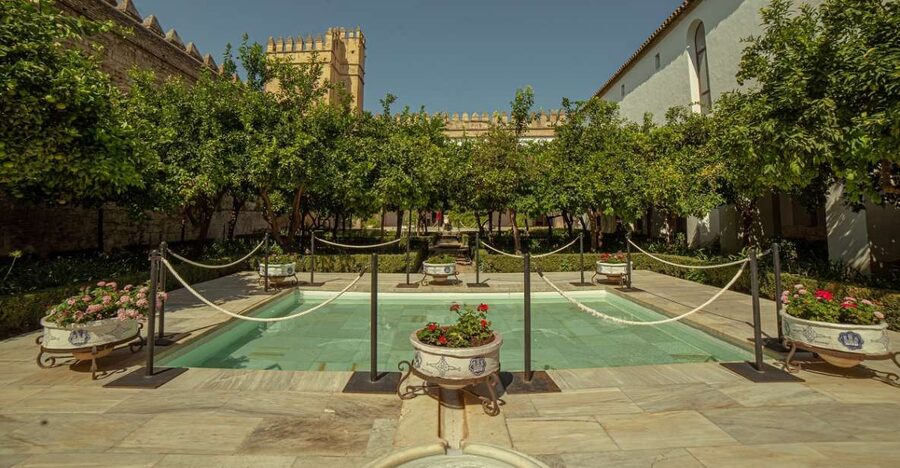 Córdoba: Mosque-Cathedral and Alcazar Tour - The Alcázar visit is not currently the full palace tour