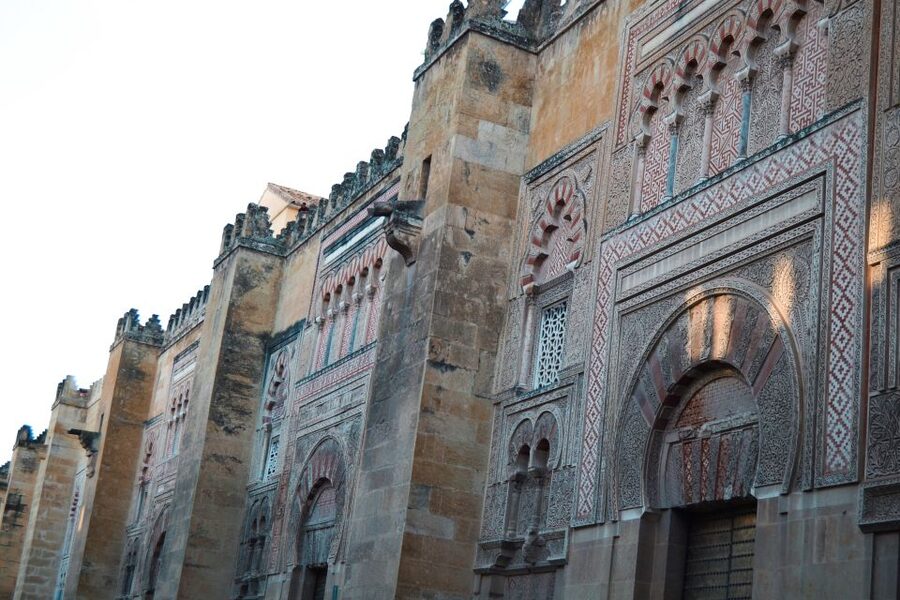 Córdoba: Mosque-Cathedral and Alcazar Tour - Inside the Mosque-Cathedral for 75 minutes