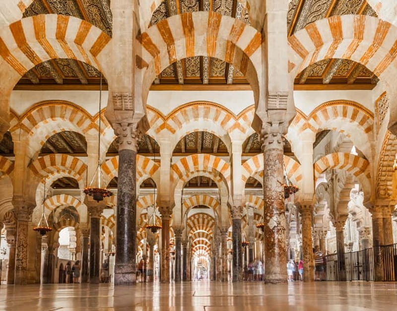 Córdoba: Mosque-Cathedral, Jewish Quarter and Alcázar Tour - Who should book this tour?