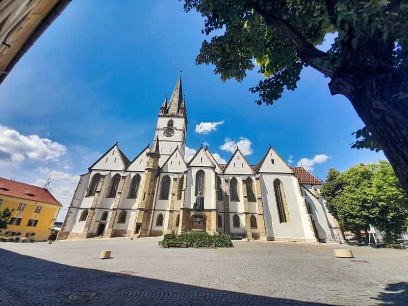 Corvin Castle and Sibiu Fortified City day tour from Cluj - Who should book this day tour?