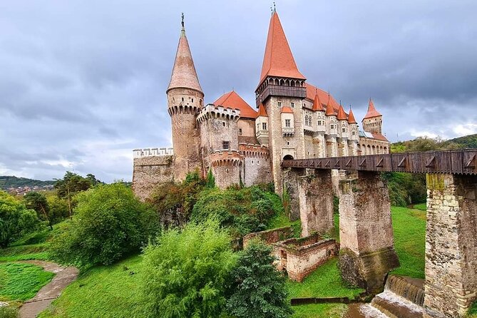 Corvinilor Castle and Sibiu optional Sighisoara from Brasov - Key points to know before booking