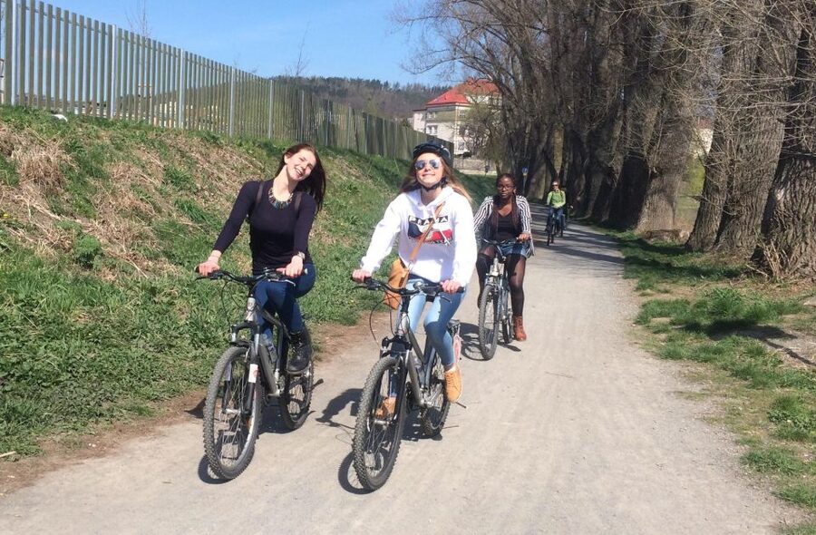 Coutryside bike tour to Karlstejn Castle. - Returning to Prague by train