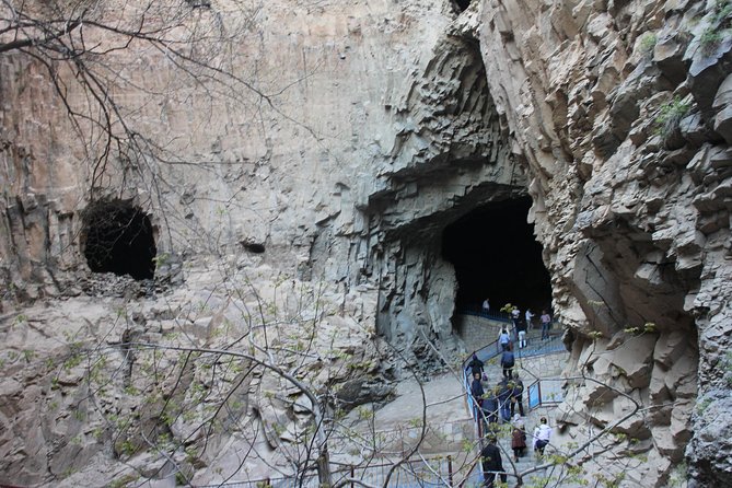 Day Tour from Nakhchivan to Alinja Castle, Ashabi Kahf and Khanegah Tomb - What this Nakhchivan outing is really about