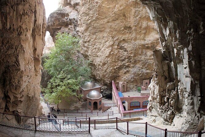 Day Tour from Nakhchivan to Alinja Castle, Ashabi Kahf and Khanegah Tomb - Alinja Castle: the demanding main event