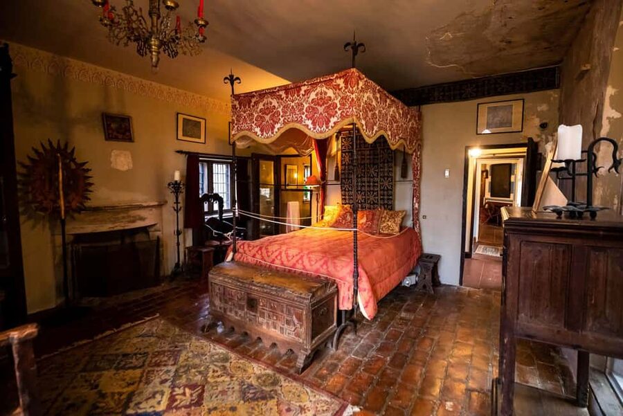 Day Trip from Boston: Explore Hammond Castle Museum - The Boston start at North Station