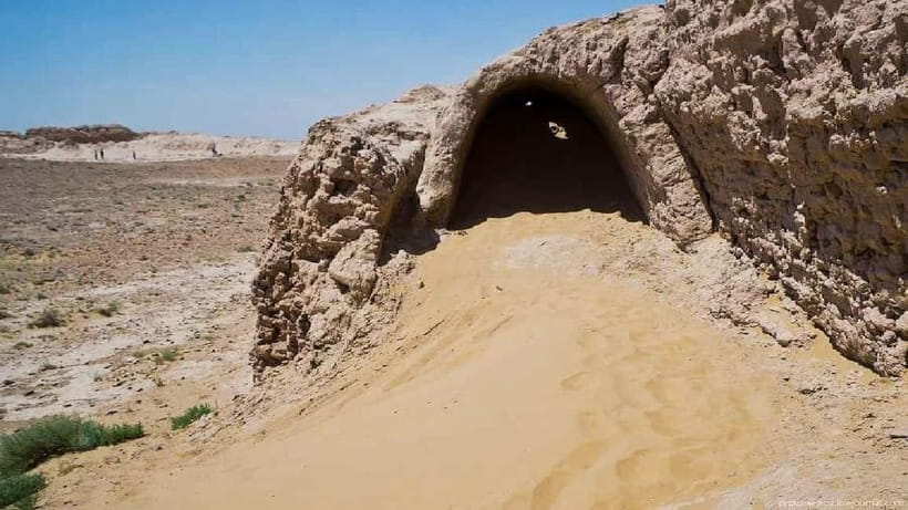 Daytrip from Khiva to Five Ancient Fortresses - What the private car adds to the day