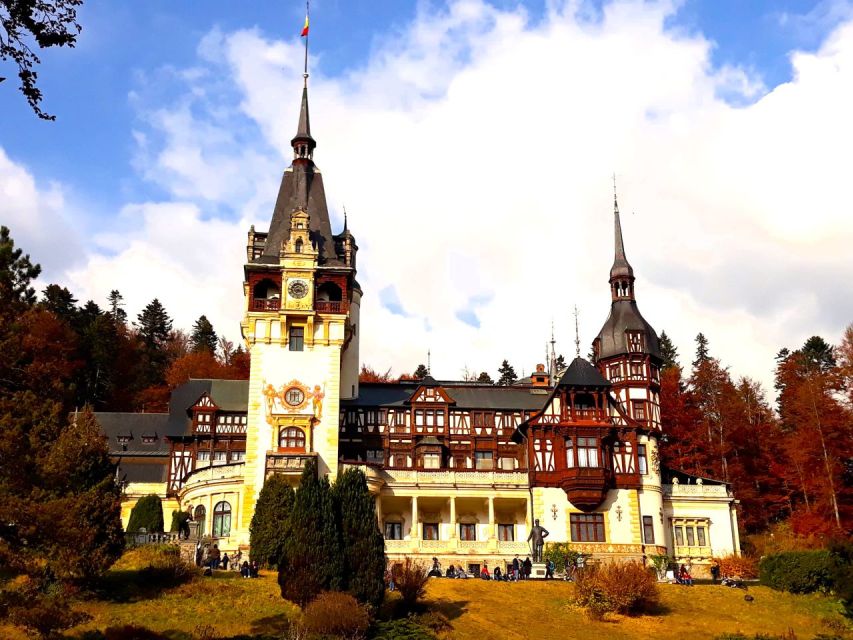 Discover Europe's Deepest Mines & Peles Castle's Royal Charm - Taking a one-hour break in Sinaia