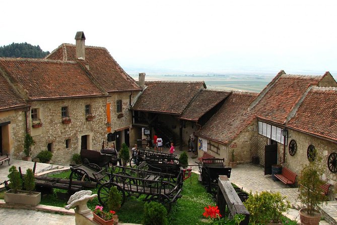 Dracula Castle, Peles Castle and Rasnov Fortress from Brasov - Who will enjoy this tour most