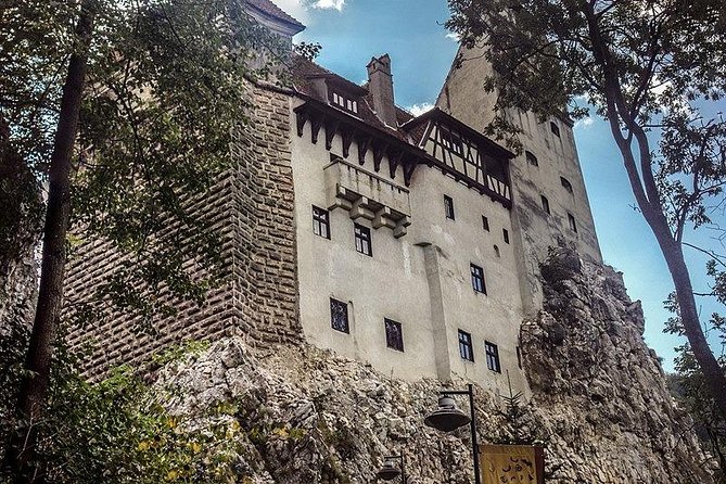Dracula Castle, Peles Castle & Brasov-Private Tour from Bucharest - The road from Bucharest: why an early start matters
