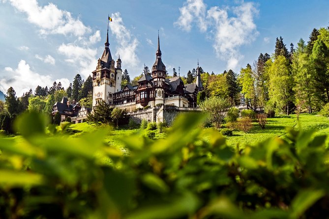 DRACULA CITY BREAK Bran Castle, Peles Castle Sinaia, Brasov City - Day 3: Bear sanctuary option and airport transfer