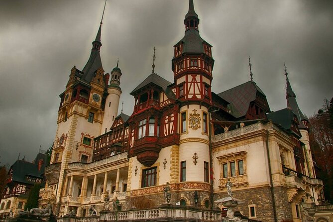 Dracula's Castle, Brașov city and Peleș Castle - Private tour - Bran Castle: separating Vlad from the vampire