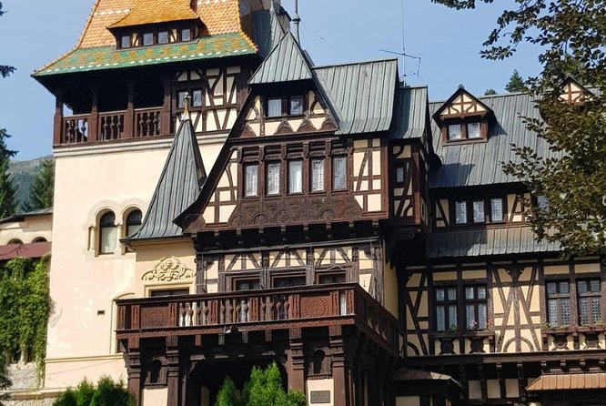 Dracula's Castle, Follow the legend in Transylvania, private tour from Bucharest - Brașov’s medieval center and Saxon past