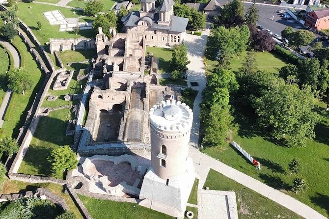 Dracula's Grave, Peleș Castle and Târgoviște Princely Court - Guide quality can make or break the day