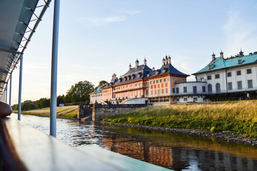 Dresden: Elbe River Cruise to Pillnitz Castle - Boarding beneath the Brühlsche Terrasse