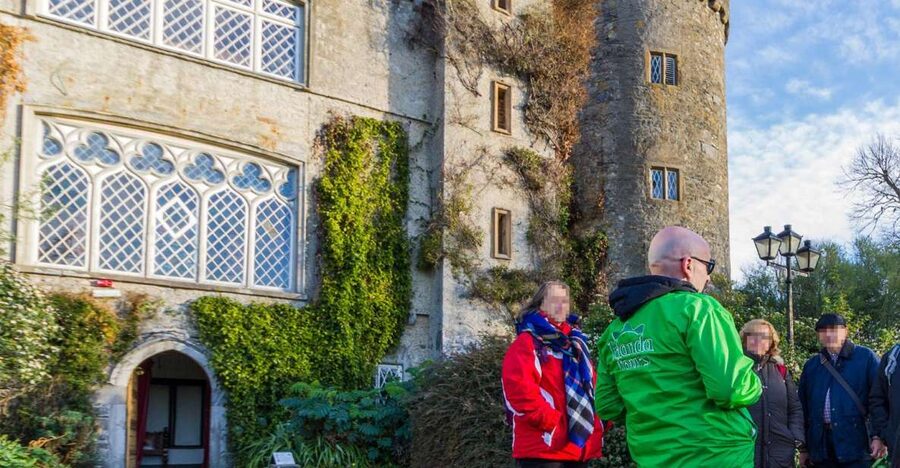 Dublin: Full-Day Howth and Malahide Castle Tour - Meeting in central Dublin at 9:30 AM