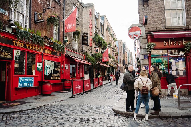 Dublin in a Day: Dublin Castle, Book of Kells, Guinness & Whiskey - Trinity College and the Book of Kells