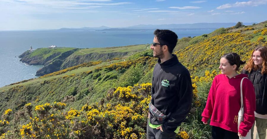 DUBLIN: Malahide castle and Howth MULTILINGUAL full day tour - Leaving Dublin for Malahide and Dublin Bay