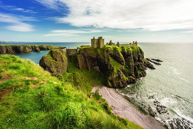 Dunnottar Castle and Royal Deeside Small-Group Tour from Aberdeen - Dunnottar Castle: The Main Event