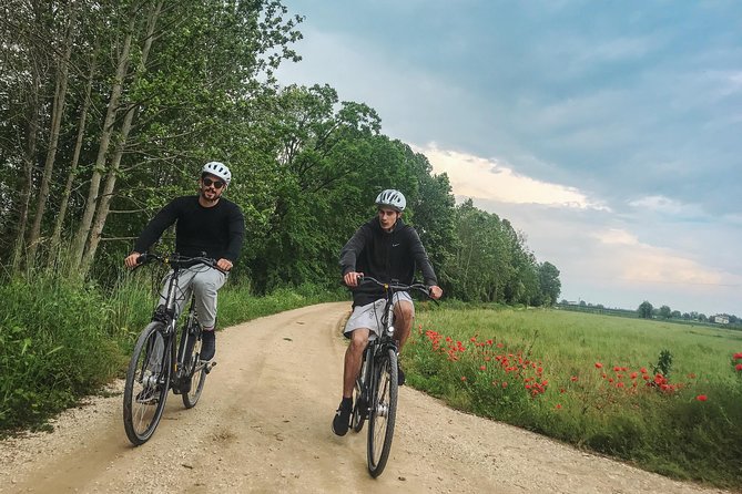 E-bike adventure among medieval castles and old villages - Ponte Visconteo di Valeggio sul Mincio