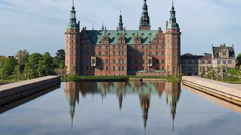 Easy Pace Tour of Kronborg Castle and Frederiksborg Palace - Why these two castles make a useful day trip