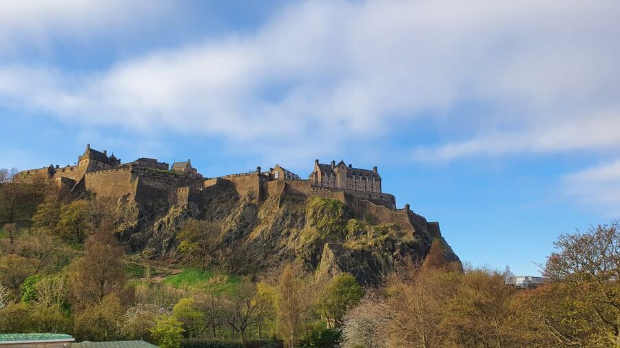 Edinburgh Castle: 120-Minute In-Depth Tour with Expert Guide - Why two hours works better at Edinburgh Castle
