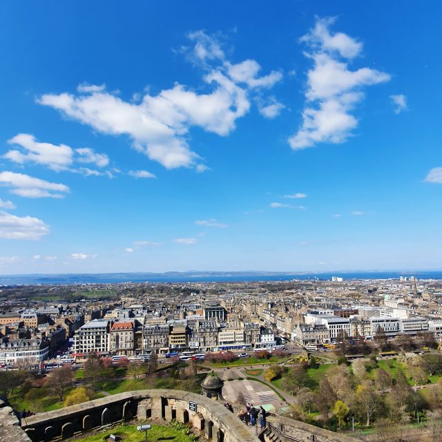 Edinburgh Castle: 120-Minute In-Depth Tour with Expert Guide - The Scottish National War Memorial