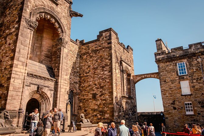 Edinburgh Castle Tickets & Tour - Local Scottish Guide In a Kilt - Catching the One O’Clock Gun